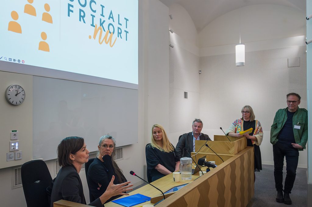 Nyhetsartikel - ”Socialt frikort ger bättre självkänsla”